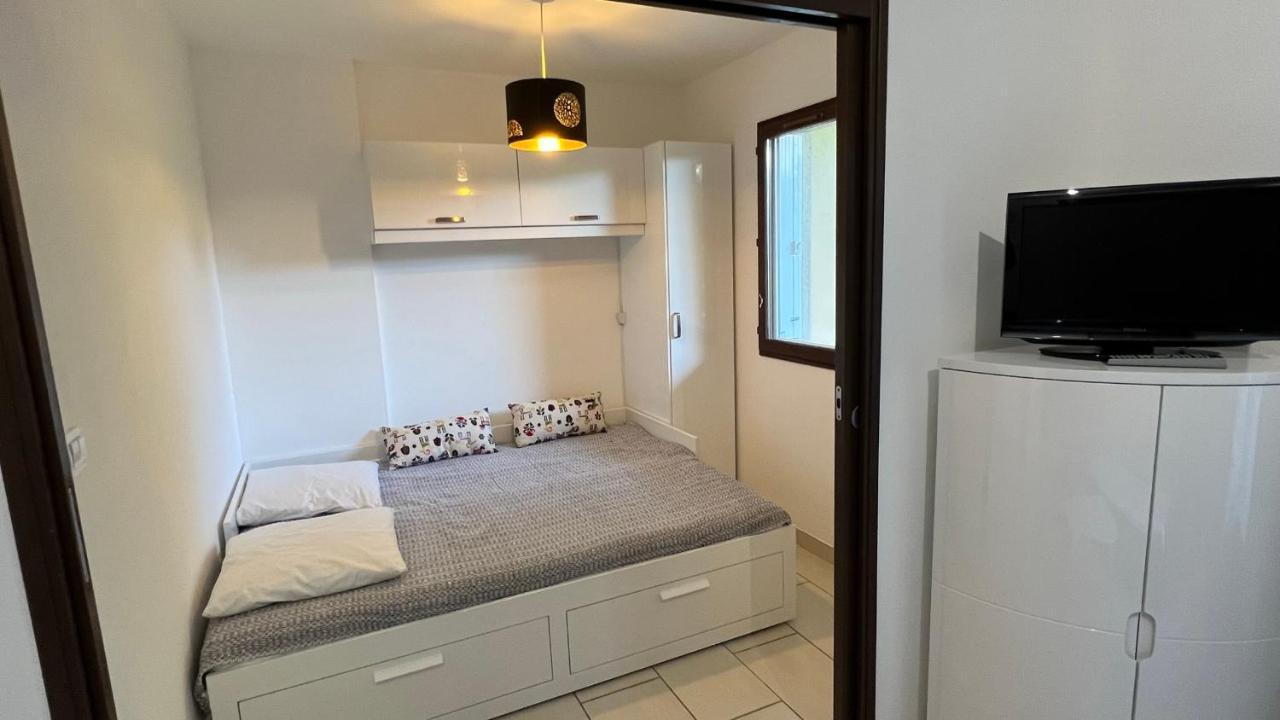 Appartement 2 Pieces Rez-De-Jardin A 2 Pas De La Plage Et De La Thalasso Cabourg Eksteriør bilde