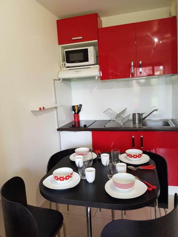 Appartement 2 Pieces Rez-De-Jardin A 2 Pas De La Plage Et De La Thalasso Cabourg Eksteriør bilde