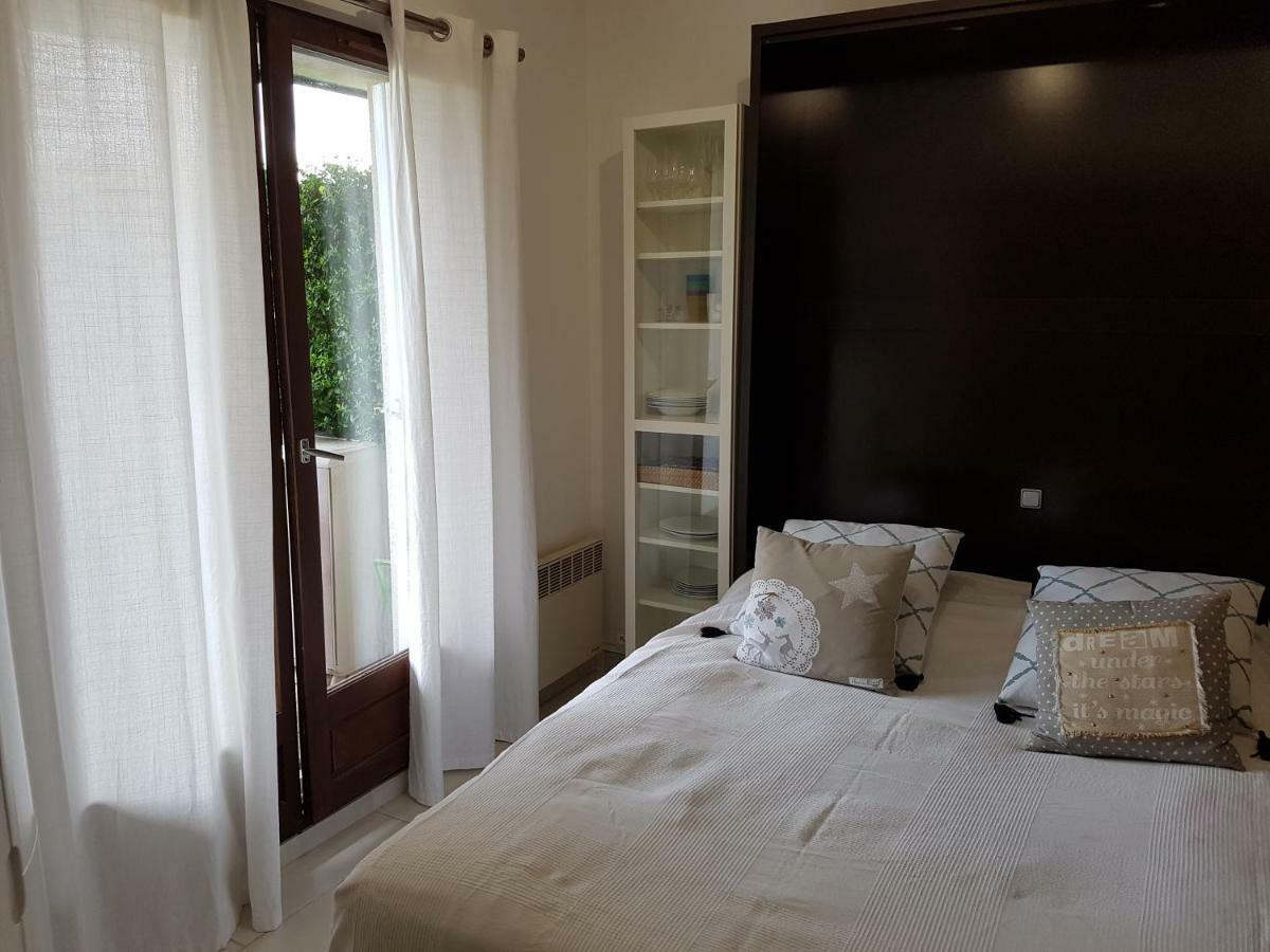 Appartement 2 Pieces Rez-De-Jardin A 2 Pas De La Plage Et De La Thalasso Cabourg Eksteriør bilde